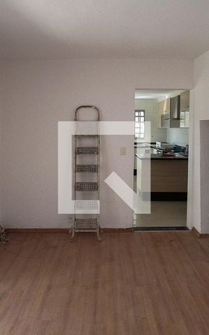 Casa à venda com 110m², 3 quartos e 1 vaga Casa à venda com 110m², 3 quartos e 1 vagaSala