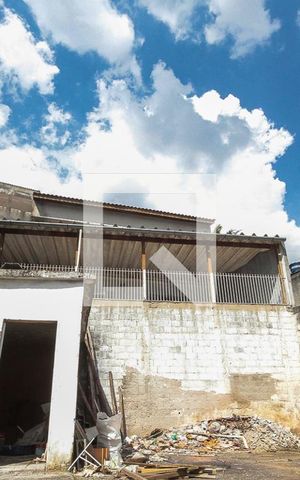 Casa à venda com 110m², 3 quartos e 1 vaga Casa à venda com 110m², 3 quartos e 1 vagaFachada