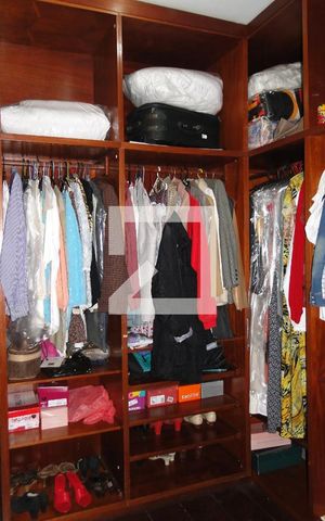 Casa à venda com 500m², 5 quartos e 3 vagasCLOSET