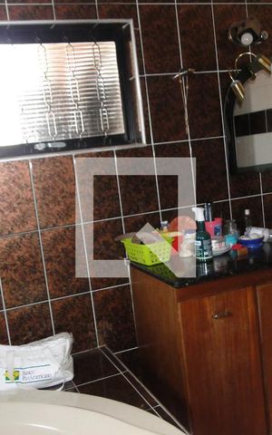 Casa à venda com 500m², 5 quartos e 3 vagasBANHEIRO SUITE 4BANHEIRO SUITE 4