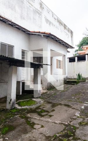 Casa à venda com 367m², 3 quartos e 3 vagas Casa à venda com 367m², 3 quartos e 3 vagasQuintal
