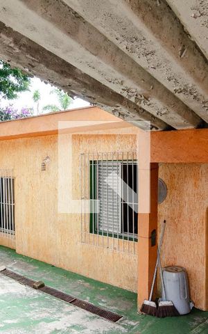 Casa à venda com 367m², 3 quartos e 3 vagas Casa à venda com 367m², 3 quartos e 3 vagasGaragem