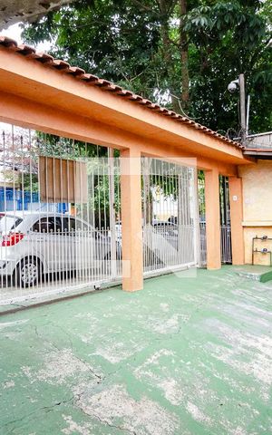Casa à venda com 367m², 3 quartos e 3 vagas Casa à venda com 367m², 3 quartos e 3 vagasGaragem