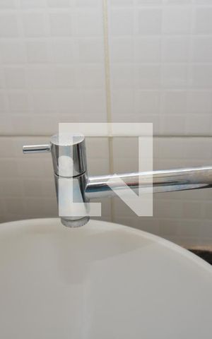 Apartamento à venda com 60m², 1 quarto e 1 vagaBanheiro - Torneira