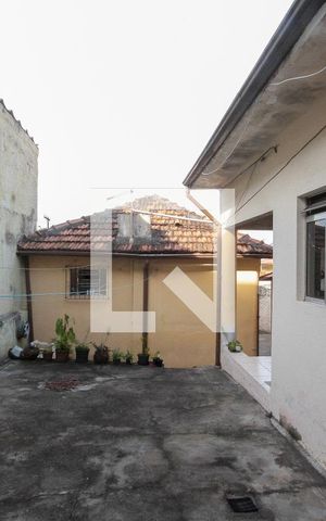 Casa à venda com 240m², 3 quartos e 2 vagas Casa à venda com 240m², 3 quartos e 2 vagasQuintal