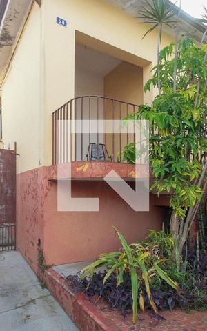 Casa à venda com 240m², 3 quartos e 2 vagas Casa à venda com 240m², 3 quartos e 2 vagasFrente da Casa