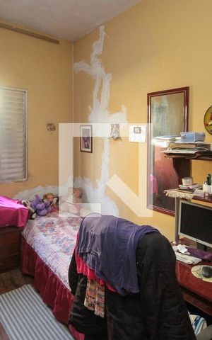 Casa à venda com 240m², 3 quartos e 2 vagas Casa à venda com 240m², 3 quartos e 2 vagasQuarto 02