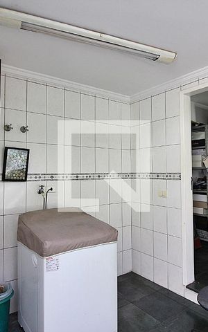 Casa à venda com 144m², 3 quartos e 2 vagasLavanderia
