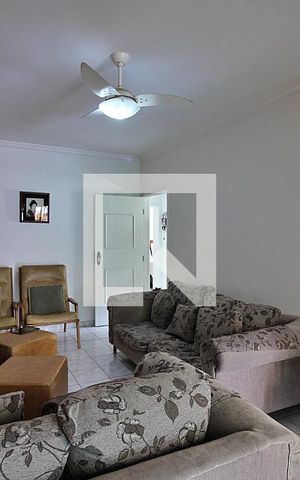 Casa à venda com 144m², 3 quartos e 2 vagasSala