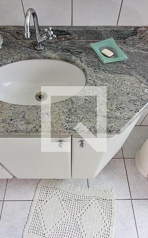 Casa à venda com 144m², 3 quartos e 2 vagasBanheiro Social