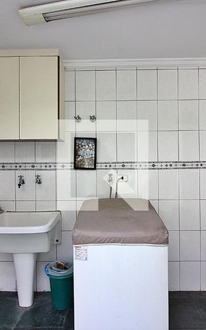 Casa à venda com 144m², 3 quartos e 2 vagasLavanderia