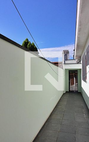 Casa à venda com 144m², 3 quartos e 2 vagasCorredor