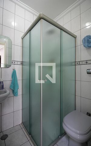 Casa à venda com 144m², 3 quartos e 2 vagasBanheiro de serviço