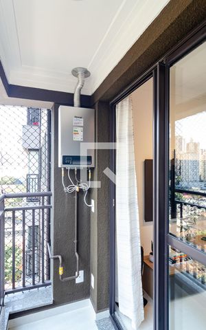 Apartamento à venda com 29m², 1 quarto e sem vaga Apartamento à venda com 29m², 1 quarto e sem vagaVaranda