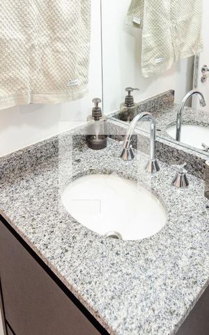 Apartamento à venda com 29m², 1 quarto e sem vaga Apartamento à venda com 29m², 1 quarto e sem vagaBanheiro Social