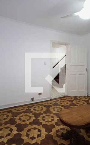 Casa à venda com 175m², 4 quartos e 2 vagas Casa à venda com 175m², 4 quartos e 2 vagasSala