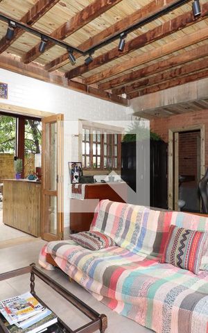 Casa para alugar com 128m², 1 quarto e 2 vagasSala
