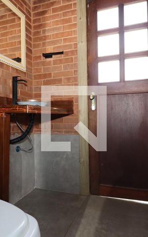 Casa para alugar com 128m², 1 quarto e 2 vagasLavabo
