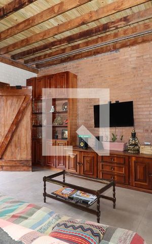 Casa para alugar com 128m², 1 quarto e 2 vagasSala