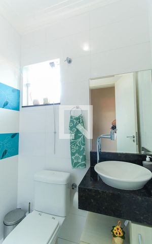 Casa à venda com 250m², 3 quartos e 5 vagas Casa à venda com 250m², 3 quartos e 5 vagasLavabo