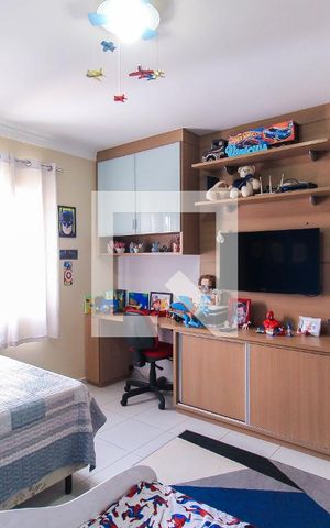 Casa à venda com 250m², 3 quartos e 5 vagas Casa à venda com 250m², 3 quartos e 5 vagasQuarto 1
