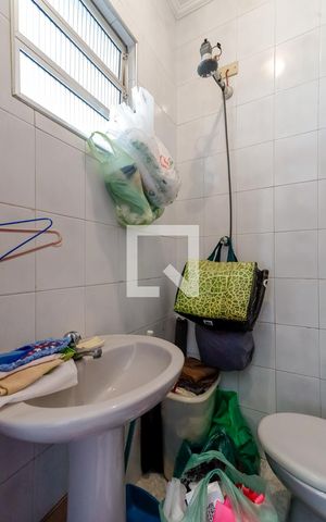 Casa à venda com 300m², 4 quartos e sem vagaBanheiro de Serviço