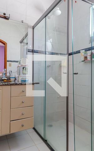 Casa à venda com 300m², 4 quartos e sem vagaBanheiro da Suíte 1