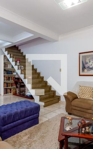 Casa à venda com 300m², 4 quartos e sem vagaSala