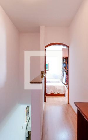 Casa à venda com 300m², 4 quartos e sem vagaHall Quartos