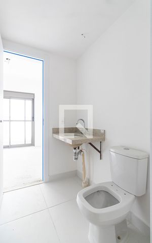 Apartamento para alugar com 115m², 2 quartos e 1 vaga Apartamento para alugar com 115m², 2 quartos e 1 vagaBanheiro da Suíte 1