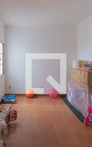 Casa à venda com 179m², 3 quartos e 3 vagas Casa à venda com 179m², 3 quartos e 3 vagasCasa 2- Quarto