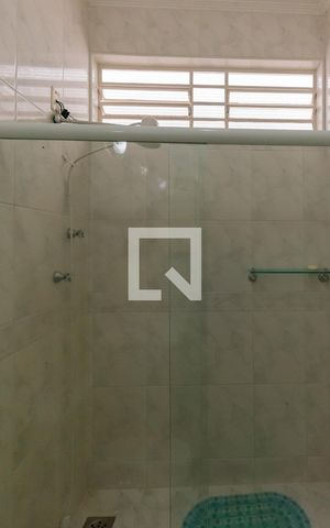 Casa à venda com 179m², 3 quartos e 3 vagas Casa à venda com 179m², 3 quartos e 3 vagasBanheiro