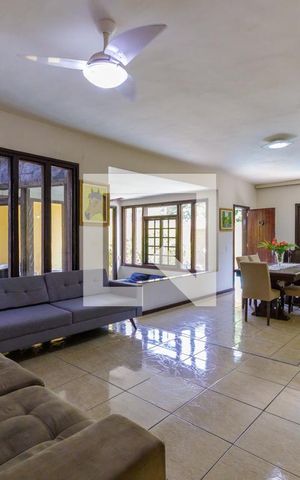 Casa à venda com 410m², 4 quartos e 3 vagas Casa à venda com 410m², 4 quartos e 3 vagasSala 1