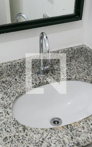Apartamento à venda com 70m², 3 quartos e 1 vaga Apartamento à venda com 70m², 3 quartos e 1 vagaBanheiro da Suíte