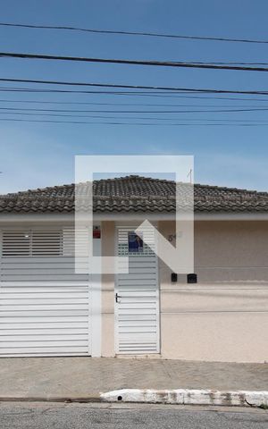 Casa à venda com 195m², 3 quartos e 3 vagasFachada