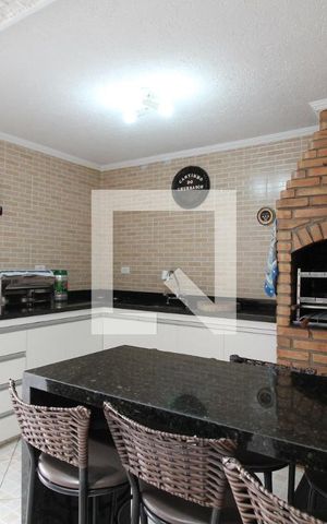 Casa à venda com 195m², 3 quartos e 3 vagasChurrasqueira