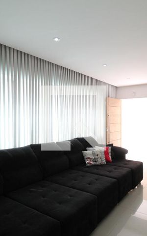 Casa à venda com 195m², 3 quartos e 3 vagasSala  