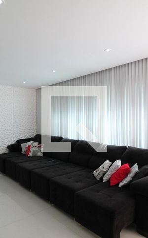 Casa à venda com 195m², 3 quartos e 3 vagasSala  