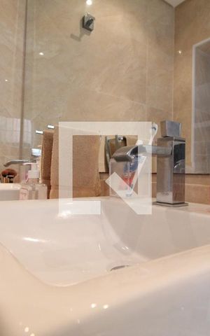 Casa à venda com 195m², 3 quartos e 3 vagasBanheiro da Suíte