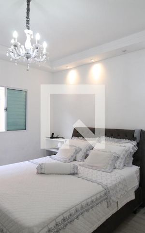 Casa à venda com 195m², 3 quartos e 3 vagasSuíte master