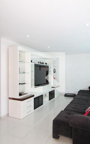 Casa à venda com 195m², 3 quartos e 3 vagasSala  