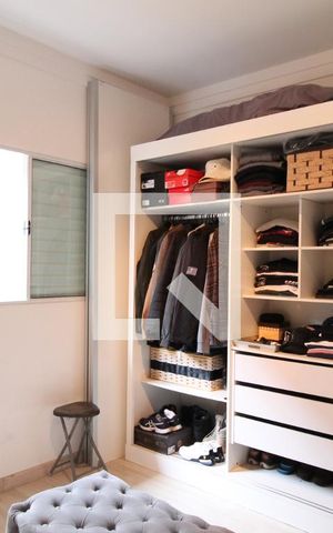 Casa à venda com 195m², 3 quartos e 3 vagasCloset da suíte