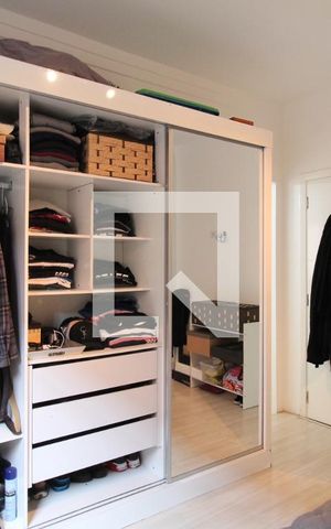 Casa à venda com 195m², 3 quartos e 3 vagasCloset da suíte