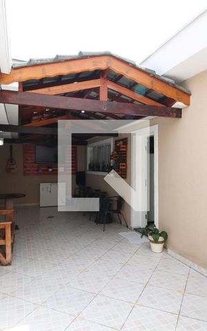Casa à venda com 195m², 3 quartos e 3 vagasQuintal