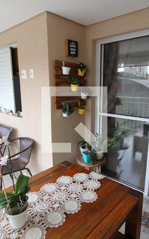 Apartamento à venda com 76m², 2 quartos e 1 vagaVaranda