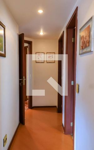 Apartamento à venda com 114m², 3 quartos e 3 vagas Apartamento à venda com 114m², 3 quartos e 3 vagasCorredor