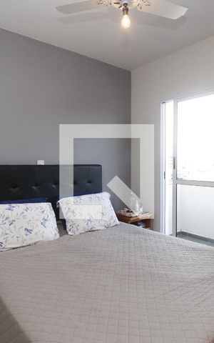 Casa de condomínio à venda com 239m², 3 quartos e 5 vagasQuarto 1 - Suíte