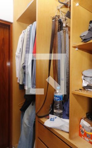 Casa de condomínio à venda com 239m², 3 quartos e 5 vagasCloset da suíte 1