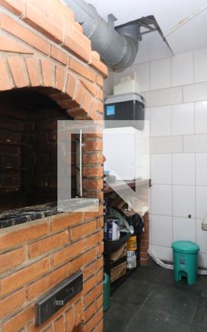 Casa de condomínio à venda com 239m², 3 quartos e 5 vagasChurrasqueira
