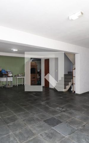 Casa de condomínio à venda com 239m², 3 quartos e 5 vagasGaragem